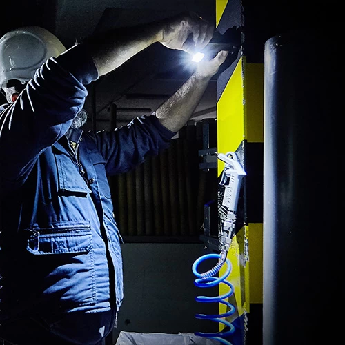 Fenix WT20R Rechargeable Work Light | 400 Lumens | Fenix Distributor - Image 3